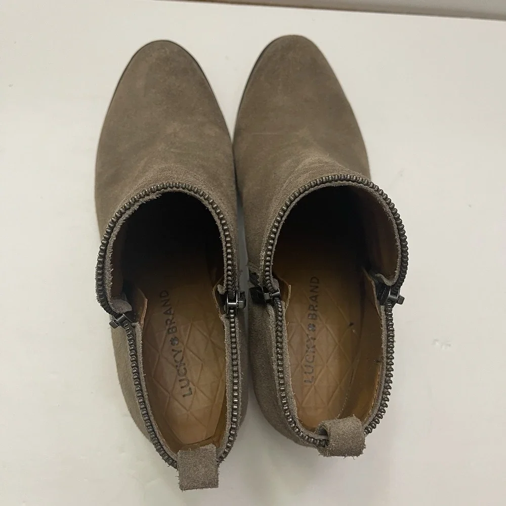 Lucky Brand Womens 8.5 Bartalino‎ Taupe Suede Leather Ankle Boot Zipper Bootie